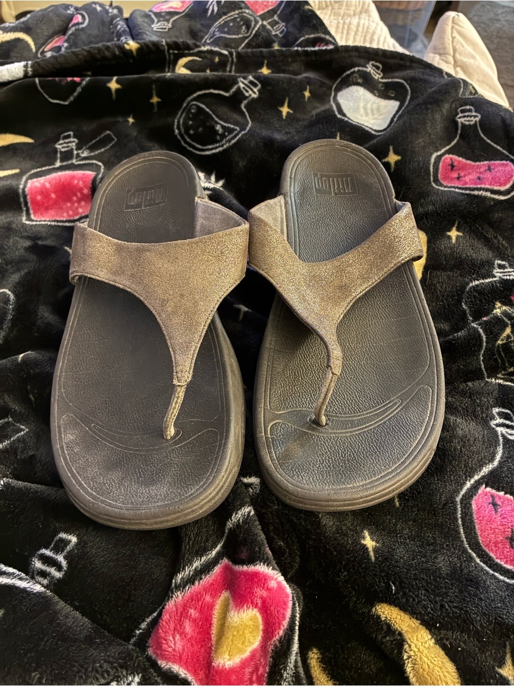 Fitflop Bronze Metallic Thong Sandals with Black Footbed